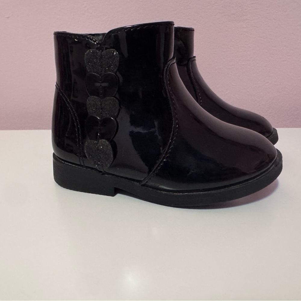 The Children's Place Black Patent Heart-Trim Ankle Boots